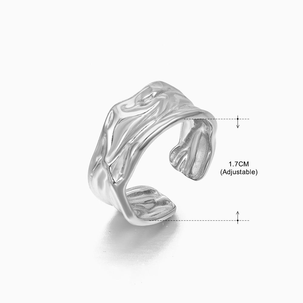 The Laurel Ring