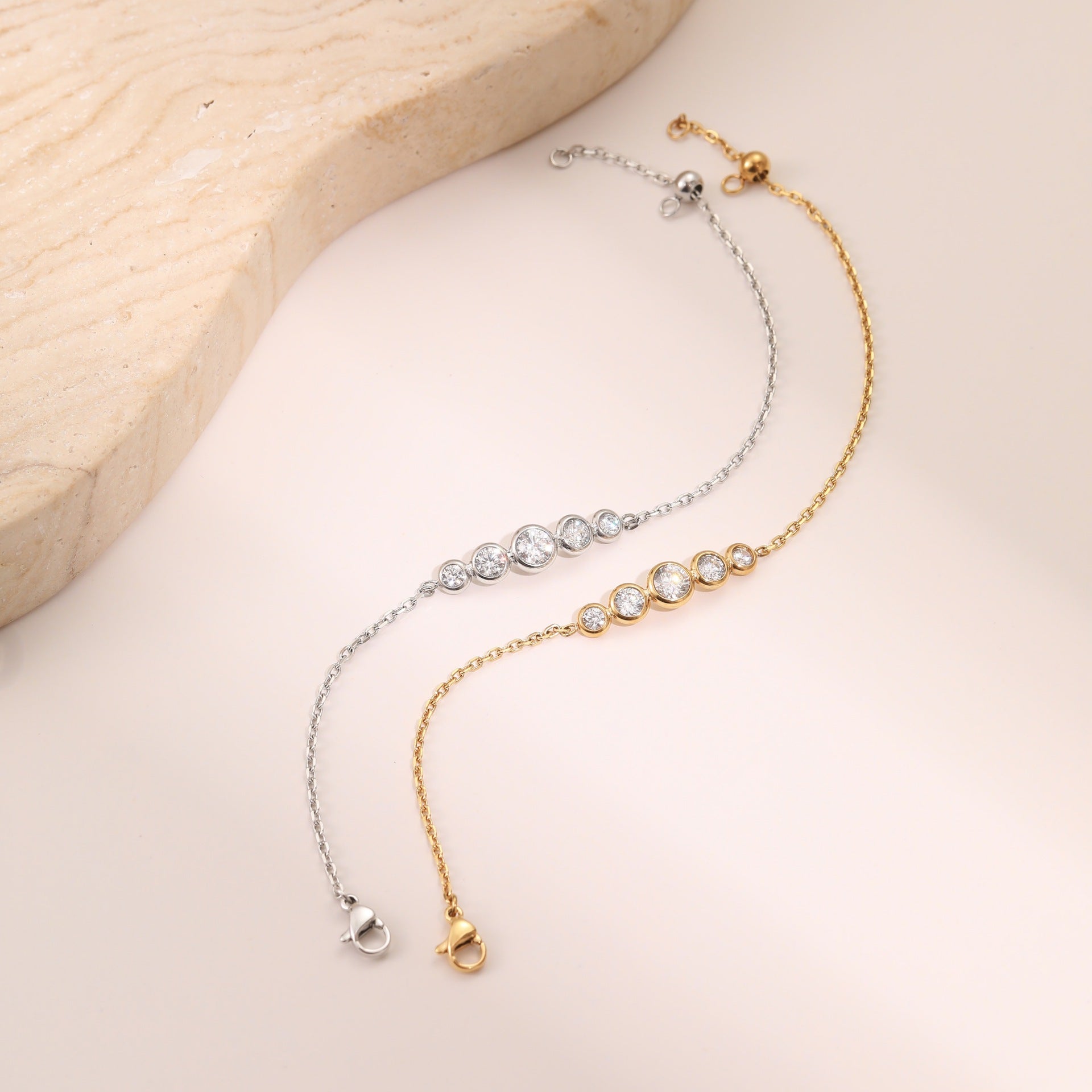 The Halo Bracelet