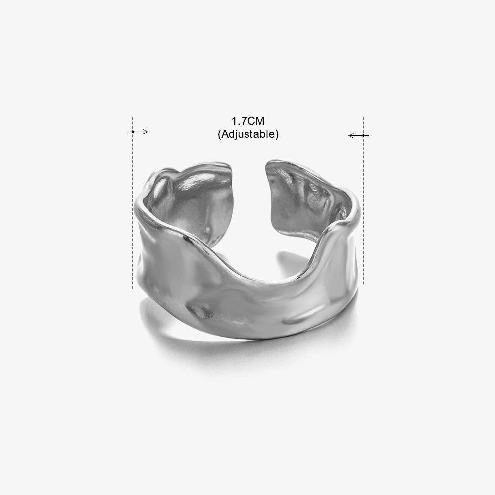 The Laurel Ring