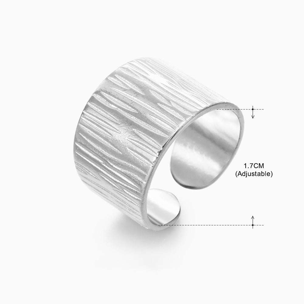 The Laurel Ring