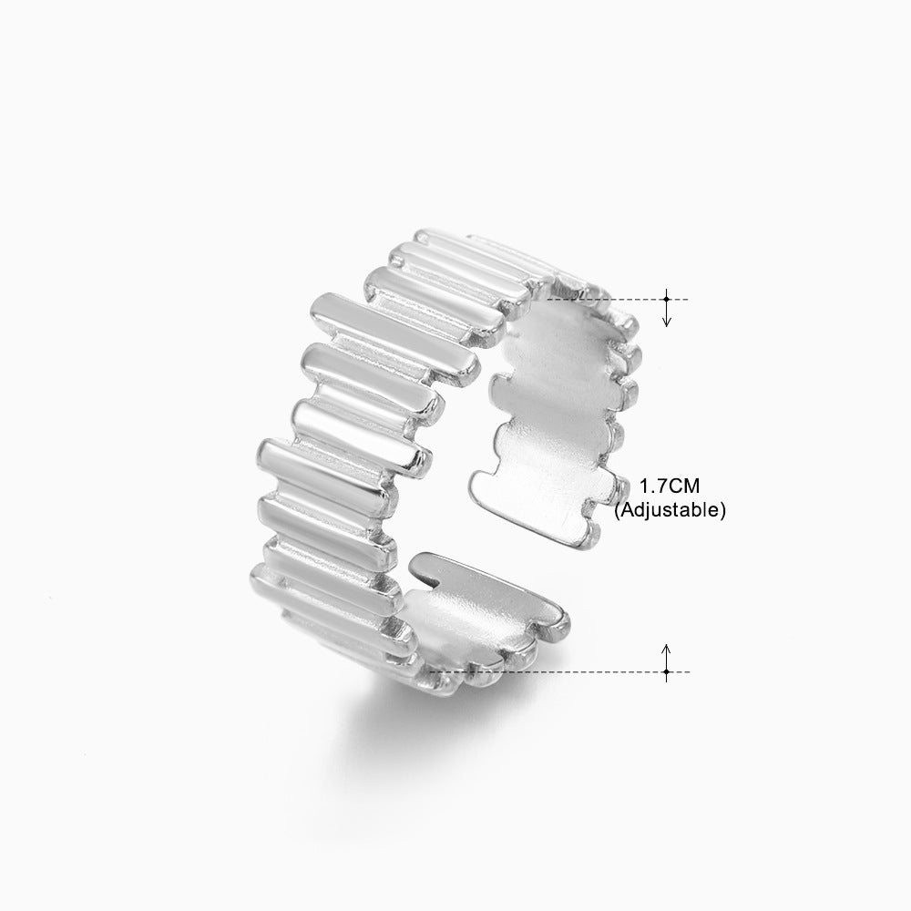 The Laurel Ring