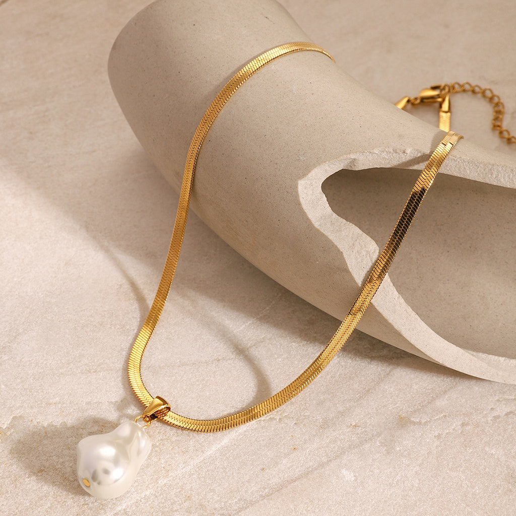The Baroque Pearl Necklace