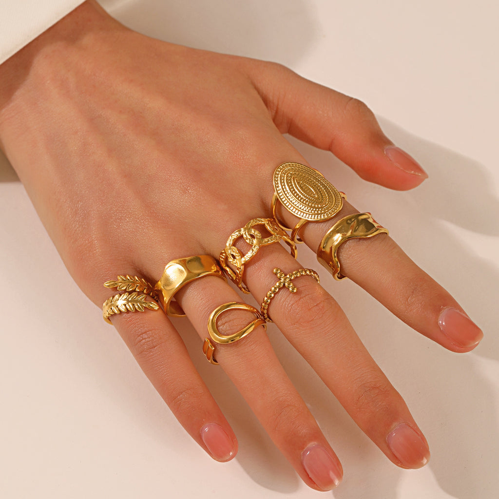 The Laurel Ring